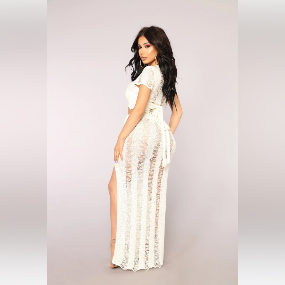 🐚 Fashion Nova White Swim Cover Up 🐚